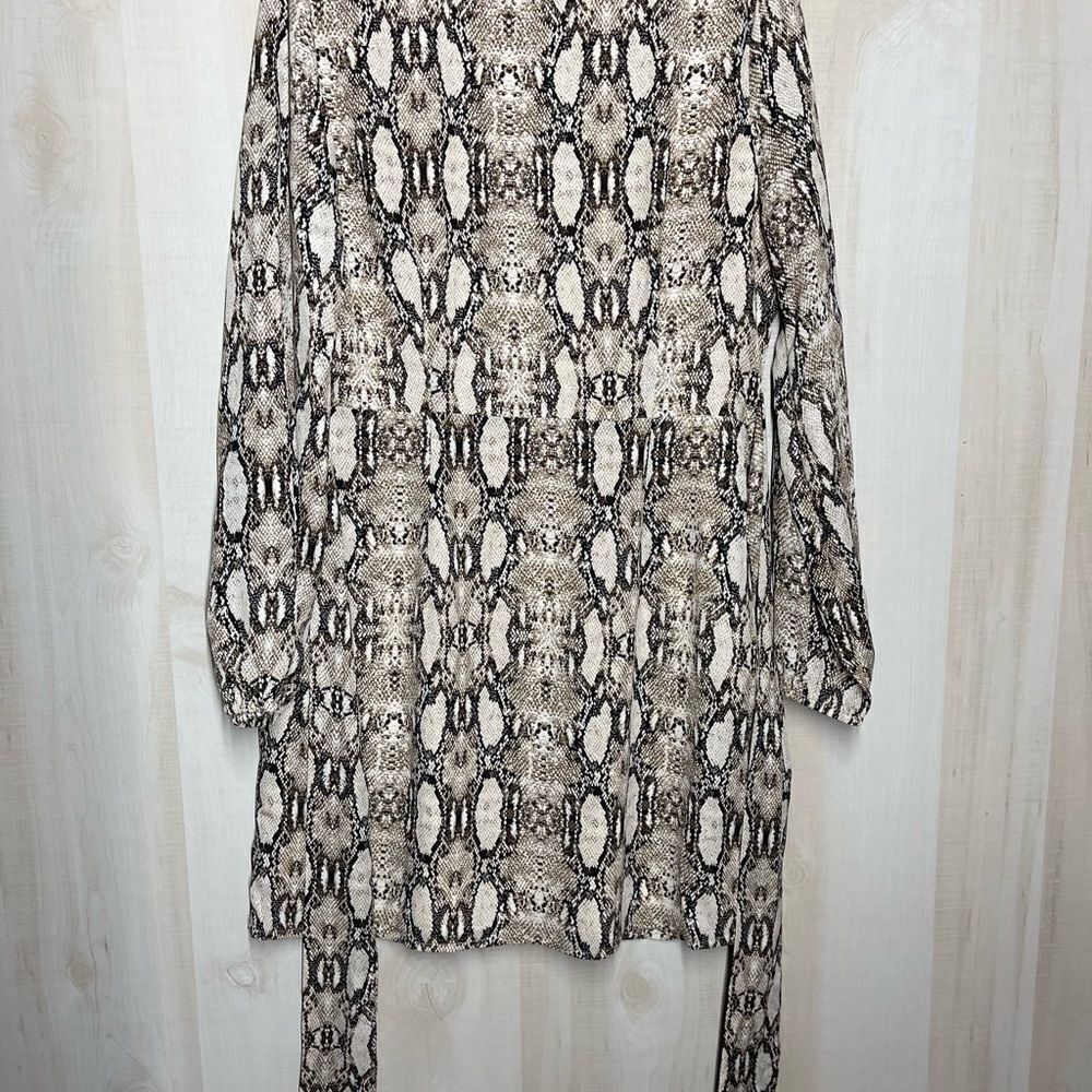 Sage the label snake skin print mini v-neck dress, size medium - Picture 7 of 13